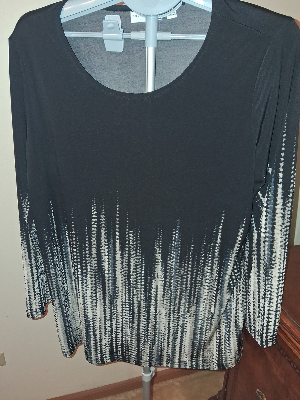 Black Ombre Pattern Long-Sleeve Women's Top